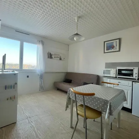 Appartement - Arc En Ciel 2 - 27 Allee Des Pinons - 3-1 *